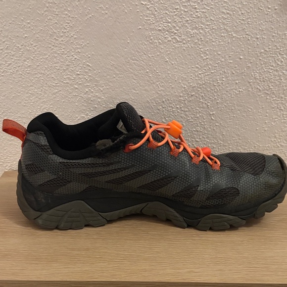 Merrell Men's Black and Orange Athletic Shoes - Picture 5 of 11